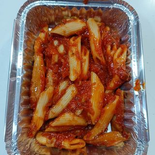 Plato De Macarrones Con Carne de kebab