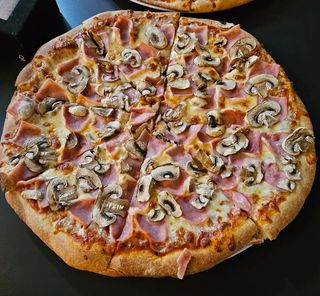 Pizza Bianca (mediana)
