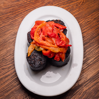 Botifarro de burgos amb pebrots