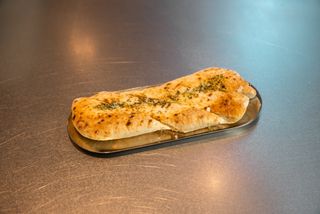 Pan con AOVE y orégano