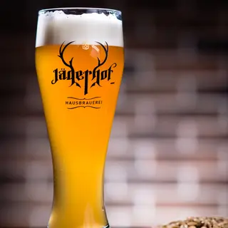 Жива бира Jägerhof Вайс (1000мл)
