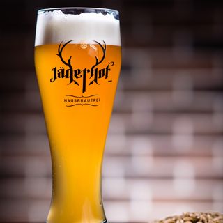 Жива бира Jägerhof Вайс (1000мл)