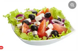 Ensalada Con Queso Y Aceitunas