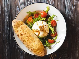 Бурата з томатами (250g)