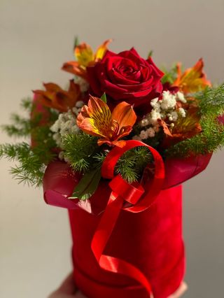 Aranžman box, mix cveće, ruža