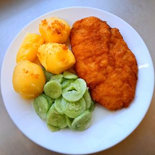 Filet z kurczaka panierowany