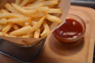 Картопля фрі з кетчупом (120г)