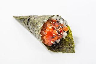 66 Temaki spicy tuna
