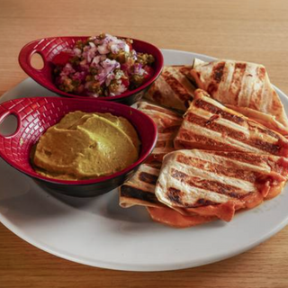 Quesadillas De Jamón York Y Queso