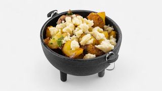 Cartofi rupti cu telemea de oaie