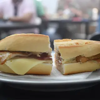 Bocadillos Lomo Especial