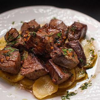 Solomillo de Ternera al Ajillo