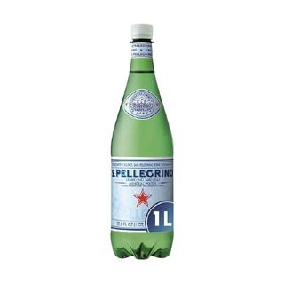 Agua Mineral con Gas San Pellegrino Botella 1 L.