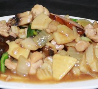 Frango com Cogumelo Chinês e Bambu