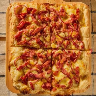 Pizza Carbonara (27.5 Cm. x 25 Cm.)