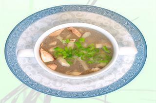 14. Sopa De Pollo Con Champiñones