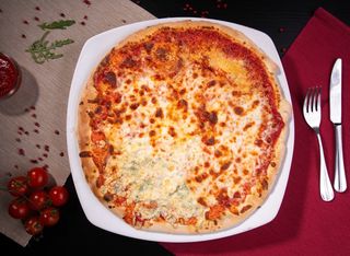 Pizza Quattro Formaggi Ø 32cm