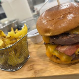 Double Bacon Cheese Burger