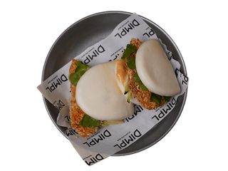 Булочка Бао з куркою в сухарях