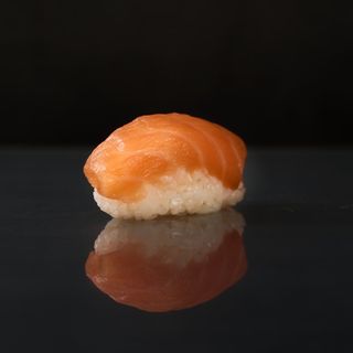 nigiri salmon 2u