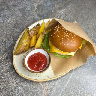 Бургер з куркою та картоплею по-селянськи від Поллі