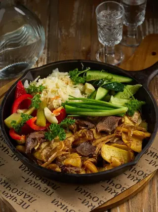 Жареха с мясом (410 гр)