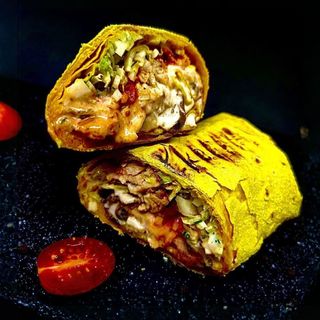 Гірос з сиром