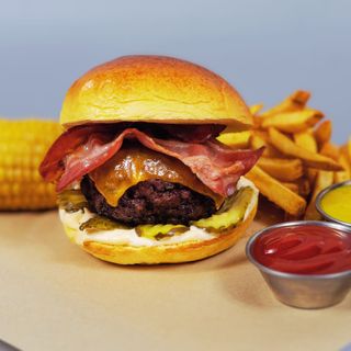 8 Oz HouseBurger