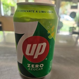 7/up  (ZERO AZUCAR)