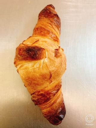 croissant cu unt 50 gr 