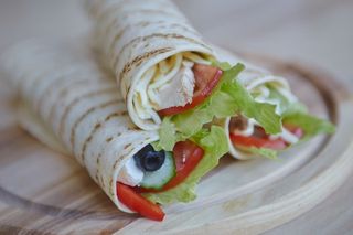 Фрешрол з куркою (180г)