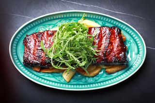 Խոզի ռիպս գյուղական կարտոֆիլով