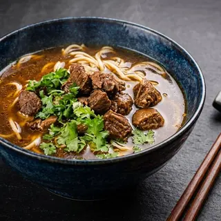 12 - Ramen de Ternera Estofada y Pasta Fresca