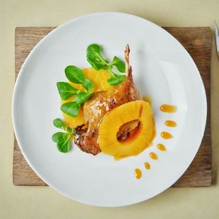 Pato con piña
