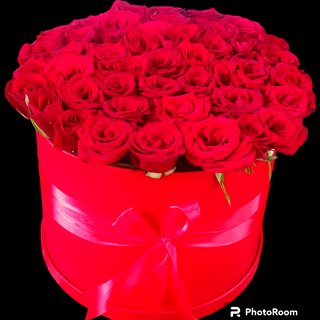 Box rouge de fleurs 