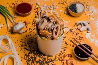 ბრინჯის ატრია ზღვის კოქტეილით