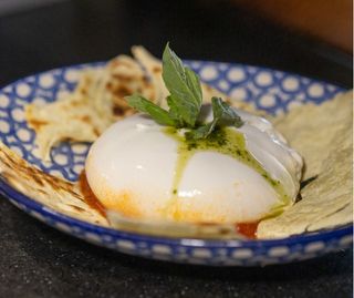 BURRATA ROJA 250 GR RELLENA DE PESTO