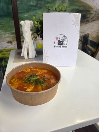 Pomidorowa z Jajkiem