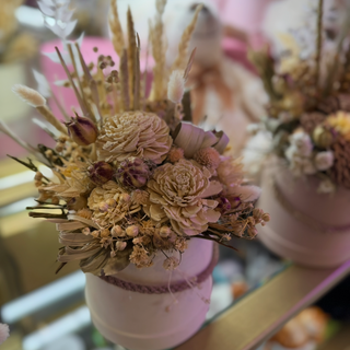 Flowerbox z suszu i kwiatów stabilizowanych 