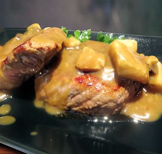 Телешко филе с манатарки (220г)