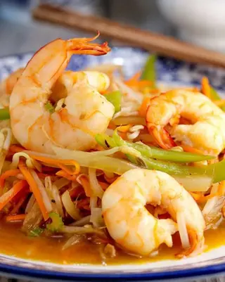Chop suey de gambas