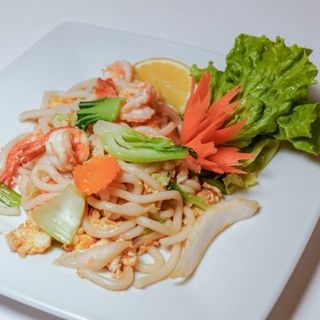Udon pad see eu