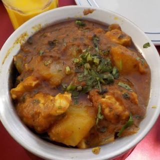 Pollo Balti con Patatas
