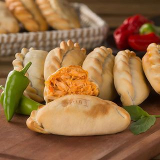 Empanada de Pollo Tradicional