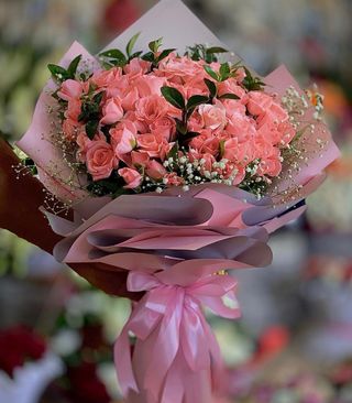 Bio 014 - Bouquet À La Main