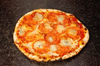 Pizza Salami Piccante e Gorgonzola Ø32cm