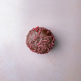 Krofna sa šumskim voćem