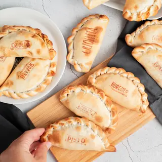 Menú Empanadas (6 Uds.) + 2 bebidas