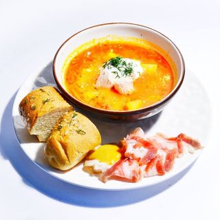 Борщ український з куркою та пампушками (300г)