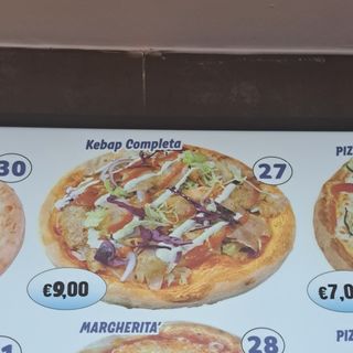 Pizza kebap con patatine